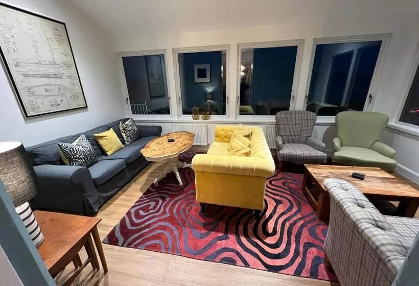 בית מלון כפרי The Royal An Lochan