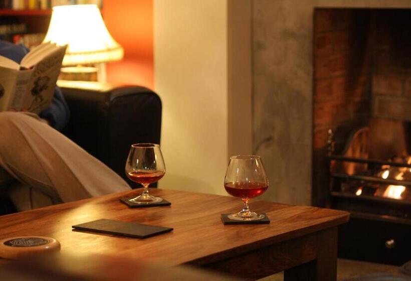 בית מלון כפרי The Royal An Lochan