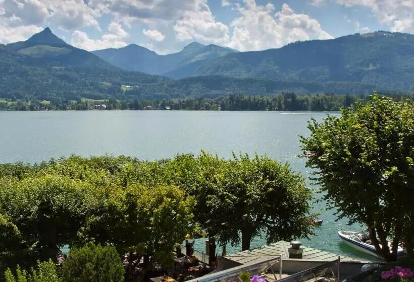 Отель Weisser Hirsch