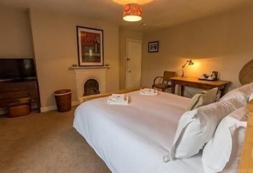 Bed and Breakfast The Halfway House Pub And Kitchen