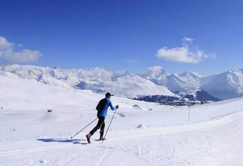 ホテル Camping Rcn Belledonne