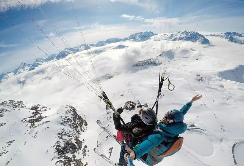 ホテル Camping Rcn Belledonne