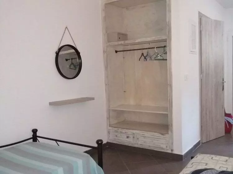 Hotelli Eugenia Studios