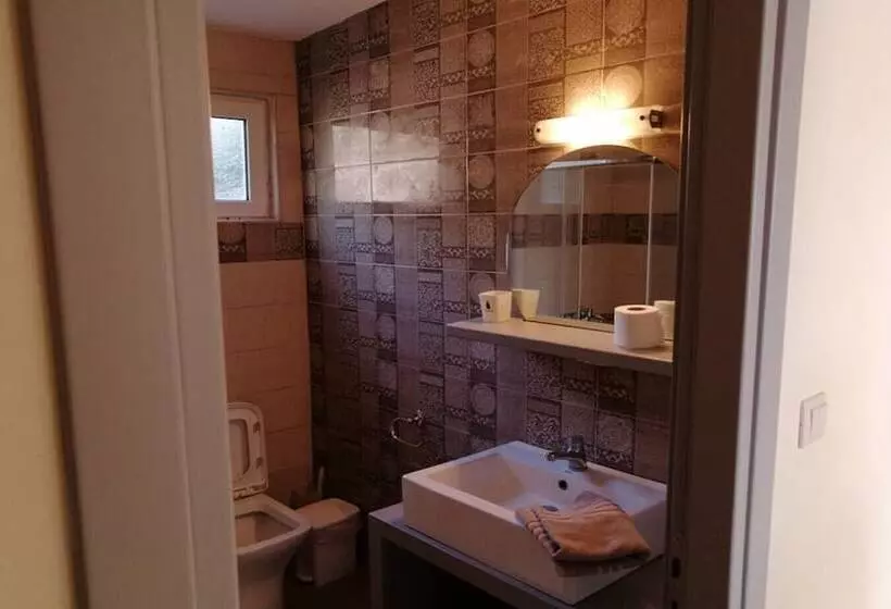 Hotelli Eugenia Studios