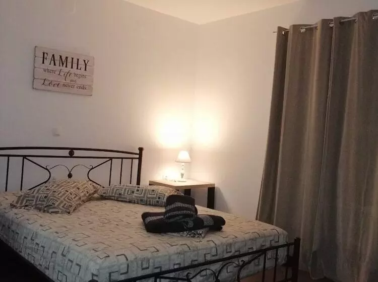 Hotelli Eugenia Studios