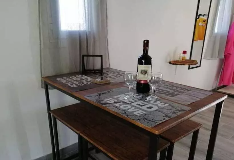 Hotelli Eugenia Studios