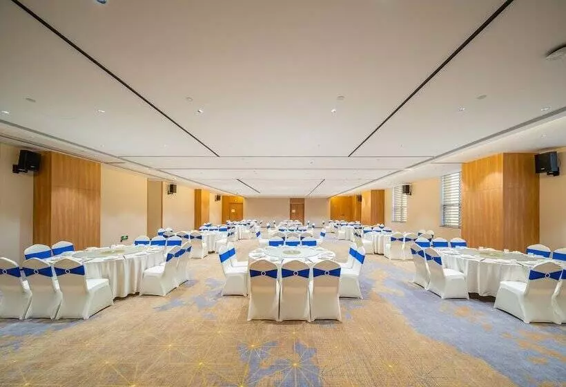 Hotelli Holiday Inn Express Nanning Jiangnan, An Ihg