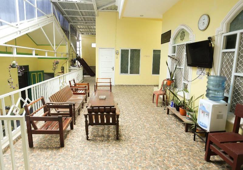 בית מלון כפרי Pondok Bunda Syariah By Oyo Rooms