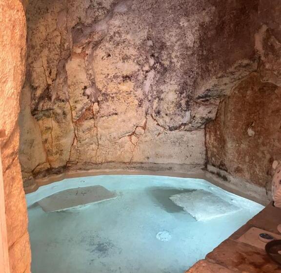 Bed and Breakfast Grotta Carlotta