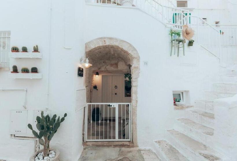 Bed and Breakfast Grotta Carlotta