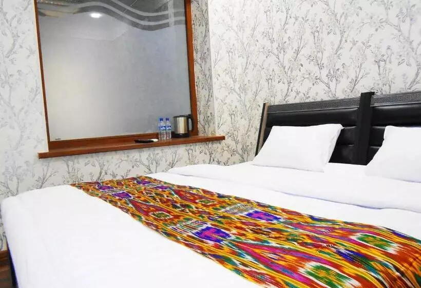 ペンション Colibri Traditional Guest House