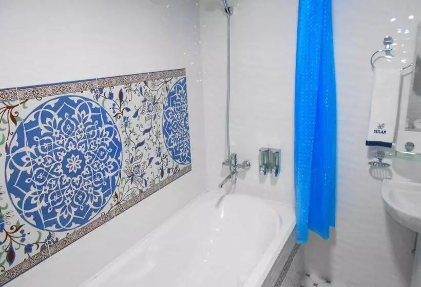 ペンション Colibri Traditional Guest House