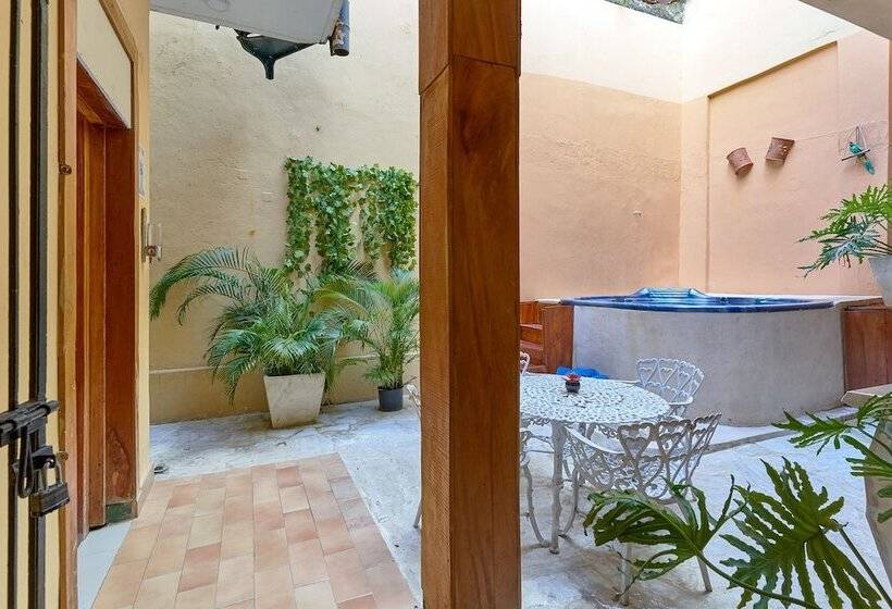 تختخواب و صبحانه Anabella