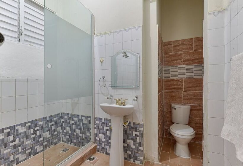 تختخواب و صبحانه Anabella