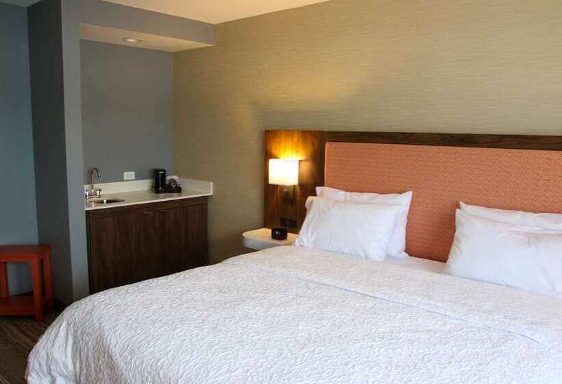 בית מלון כפרי Hampton Inn & Suites Olean