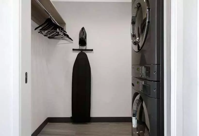 ホテル Home2 Suites By Hilton Anderson Downtown