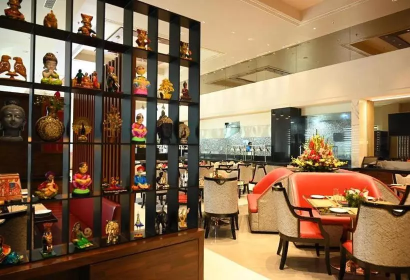 ホテル Manjeera Sarovar Premiere