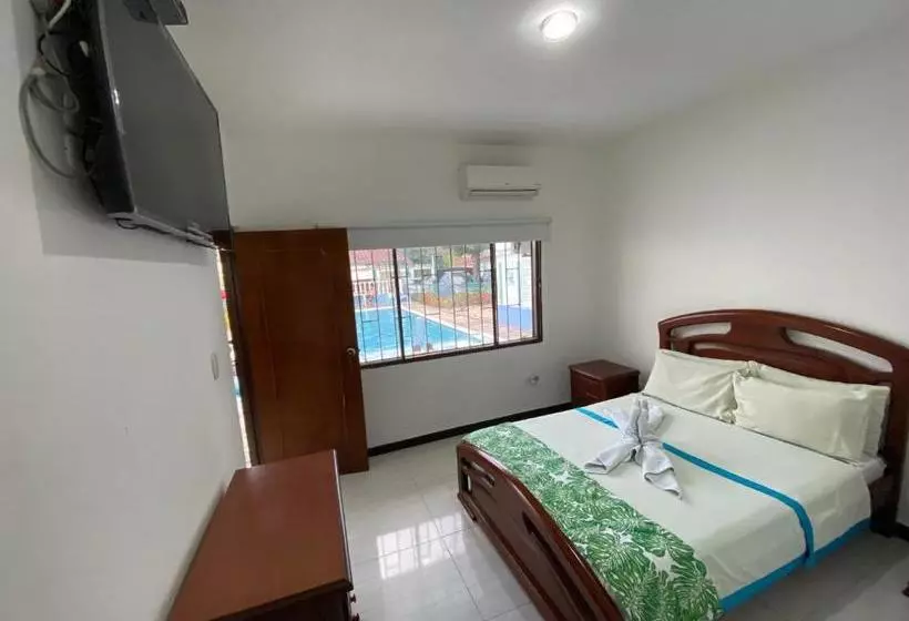 ホテル Maratea Melgar