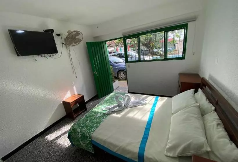 ホテル Maratea Melgar