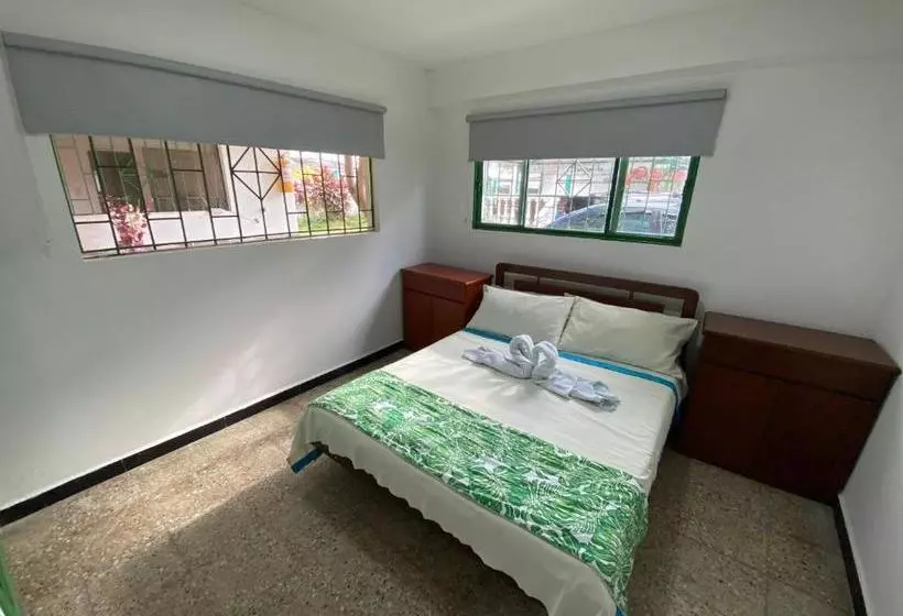 ホテル Maratea Melgar