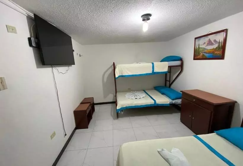 ホテル Maratea Melgar