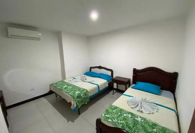 ホテル Maratea Melgar