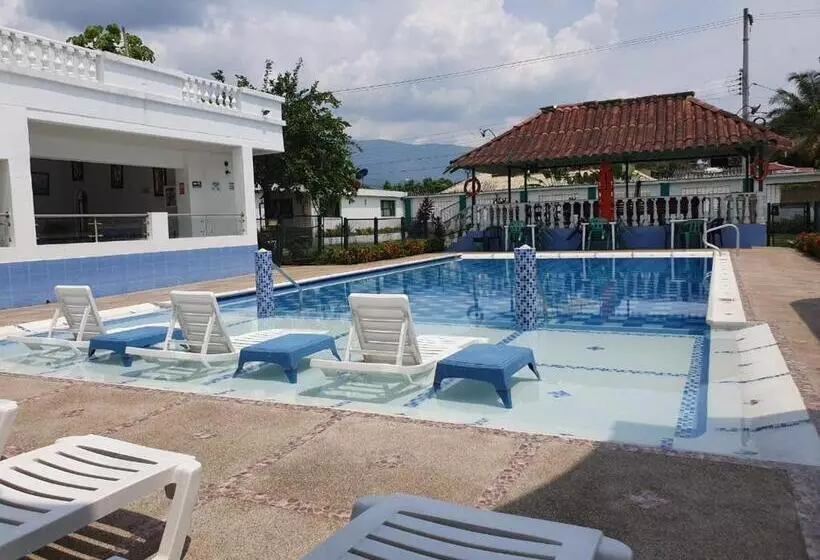 ホテル Maratea Melgar