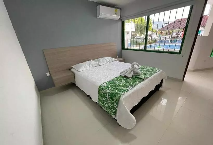 ホテル Maratea Melgar