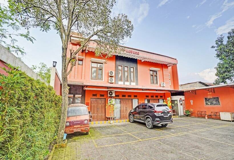 هتل Oyo 90415 Havana Orange Guest House