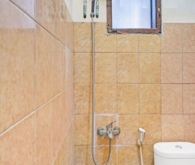 هتل Oyo 90415 Havana Orange Guest House