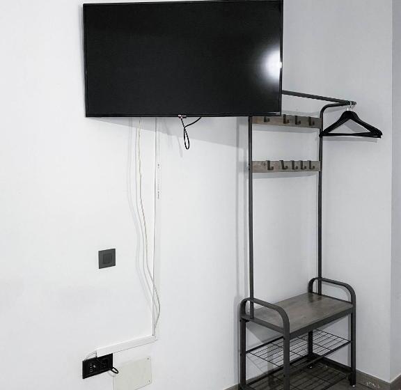 پانسیون Hostal Andrea