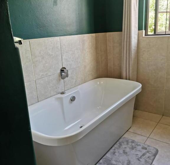 بنسيون Karoozin Village