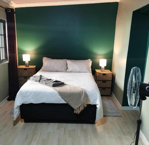 بنسيون Karoozin Village