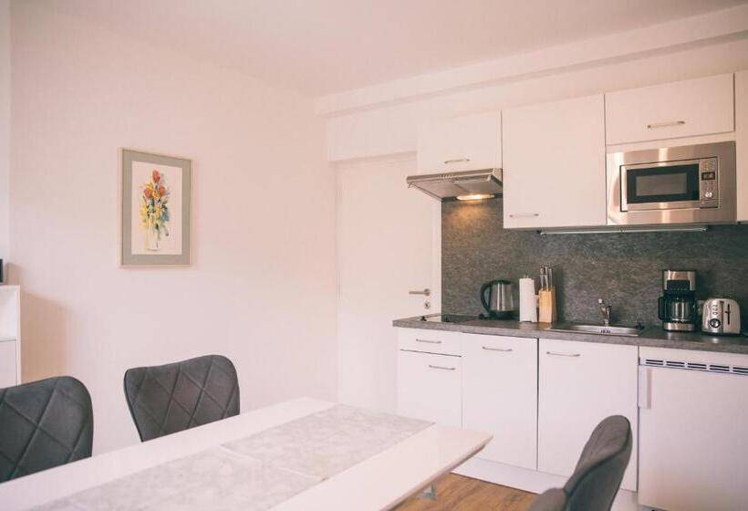 بنسيون Nefer, Haus