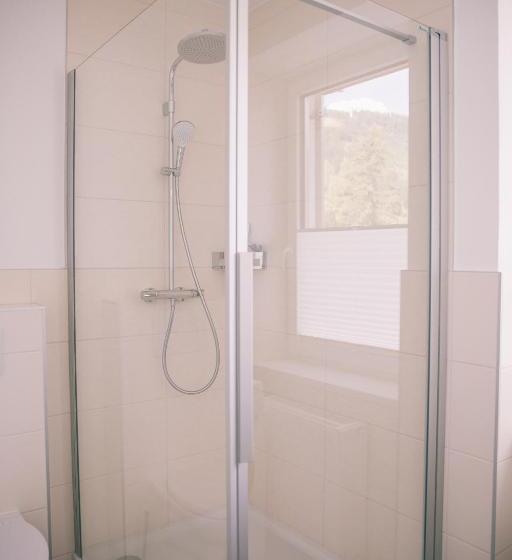 بنسيون Nefer, Haus