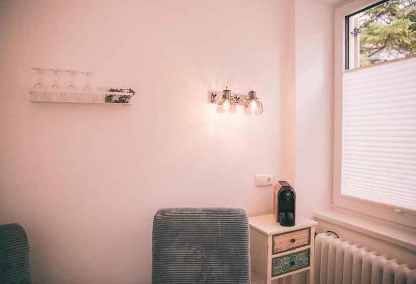 بنسيون Nefer, Haus