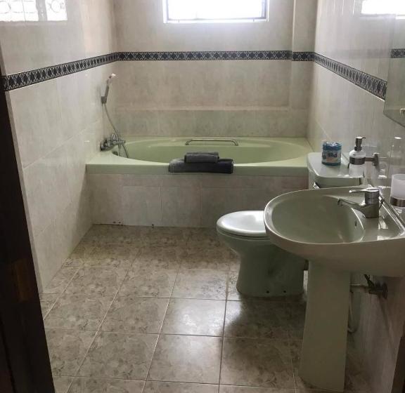 پانسیون Vescon - Maki Home Bamburi