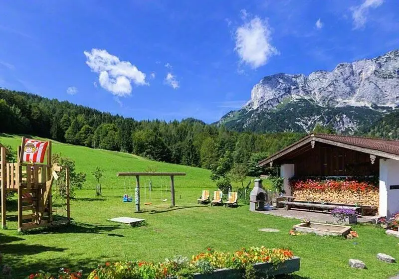 Hotelli Berghof Lippenlehen