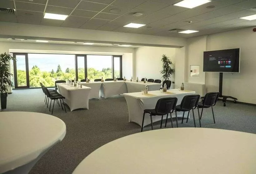 The Five Elements Hotel And Spa