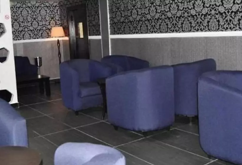 پانسیون Room In Lodge   De Brass Suites