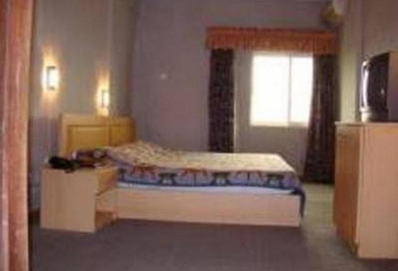 پانسیون Geneza Executive