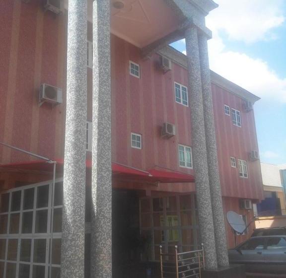 پانسیون Geneza Executive