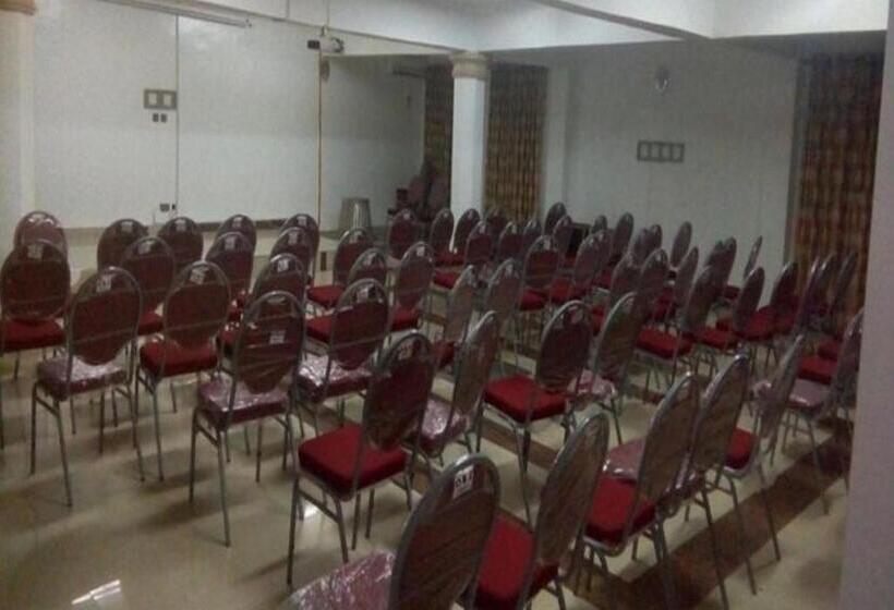 پانسیون Room In Lodge Royal Park Hotel Suite Asaba