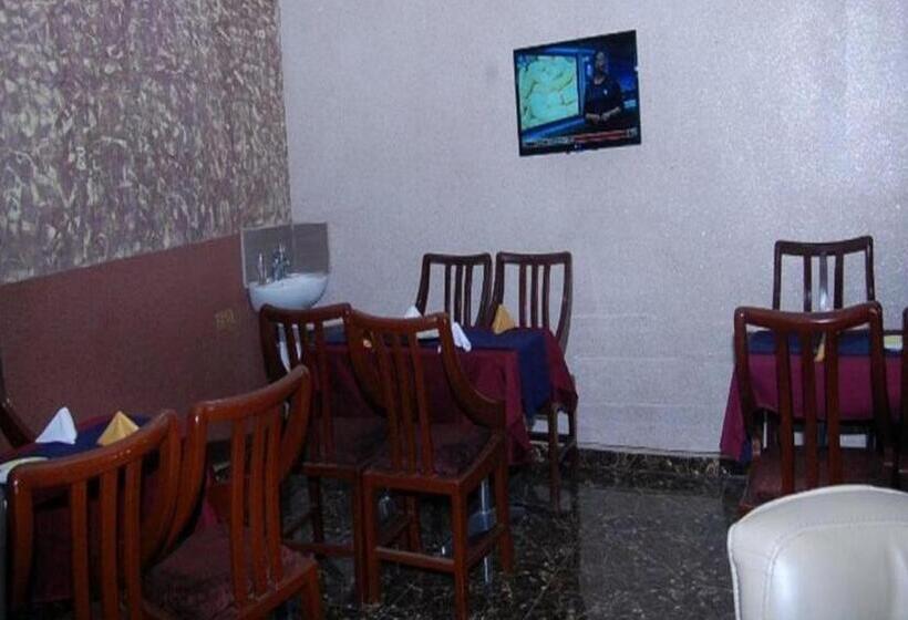 پانسیون Room In Lodge Royal Park Hotel Suite Asaba