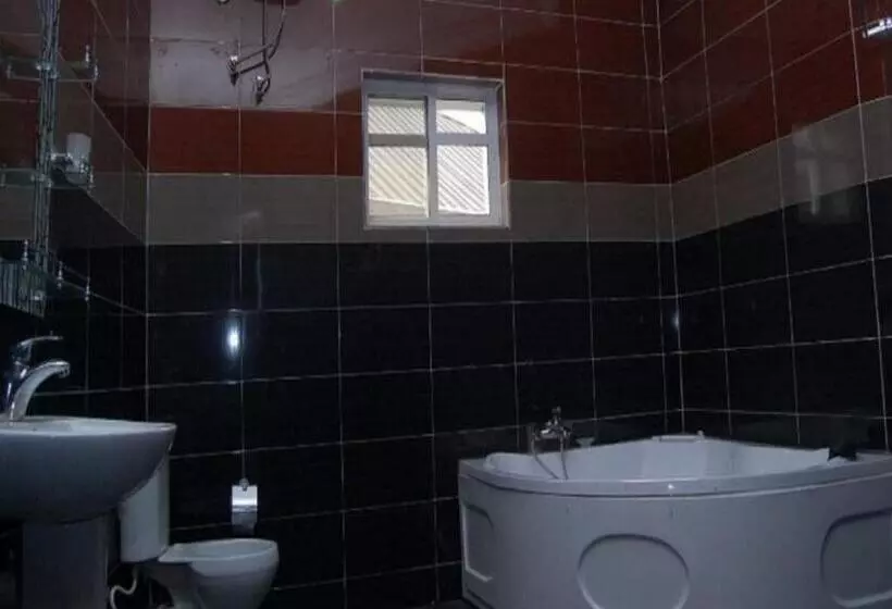 پانسیون Room In Lodge   Royal Park Hotel Suite Asaba