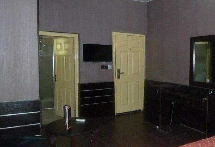 پانسیون Room In Lodge Wise Penny Suites And Spa