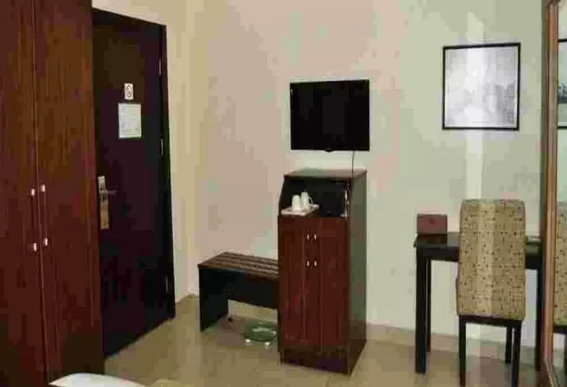 پانسیون Room In Lodge   De Brass Suites