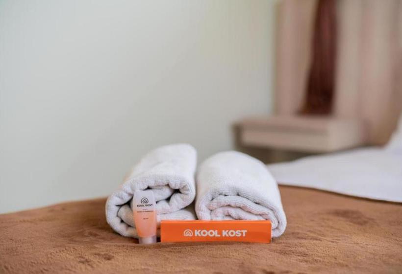 בית מלון כפרי Koolkost Syariah Near Jalan Pajajaran Bogor