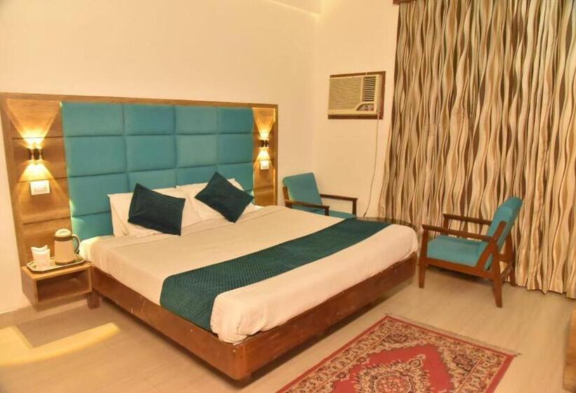 Hotel Atul Regency Katra