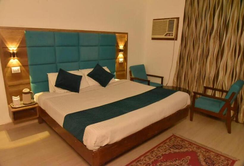 Hotel Atul Regency Katra